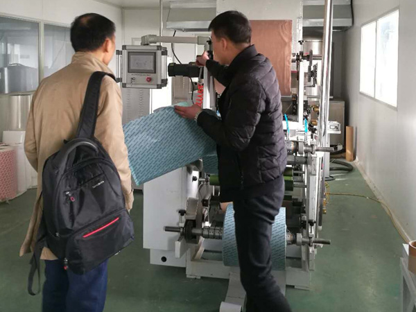 黑膏藥批發(fā)哪家比較好？正規(guī)膏藥廠家需要具備什么實(shí)力？